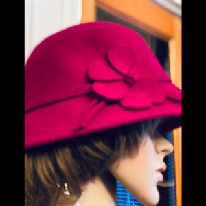 Cloche flapper style wool new hat